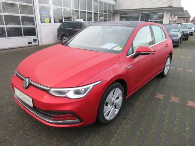 Volkswagen Golf Style 1.5 eTSI DSG NAVI PANORAMA KAMERA ALU ACC APS SITZHEIZUNG LED CLIMATRONIC 2022 Benzine