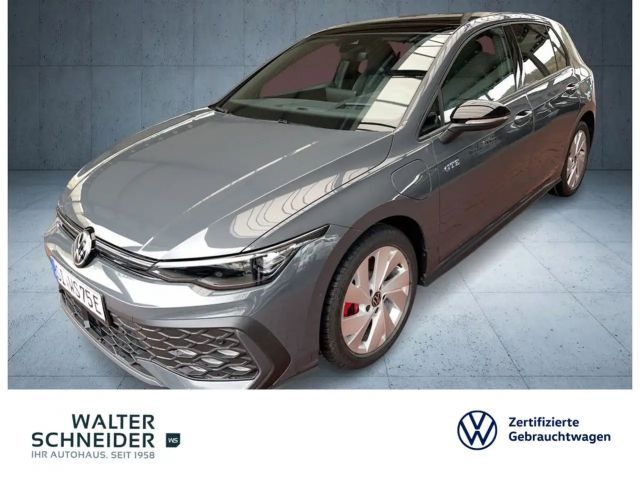 Volkswagen Golf GTE 1.5 eHybrid 272 PS DSG GTE Navi Pano AHK 2025 Hybride / Benzine