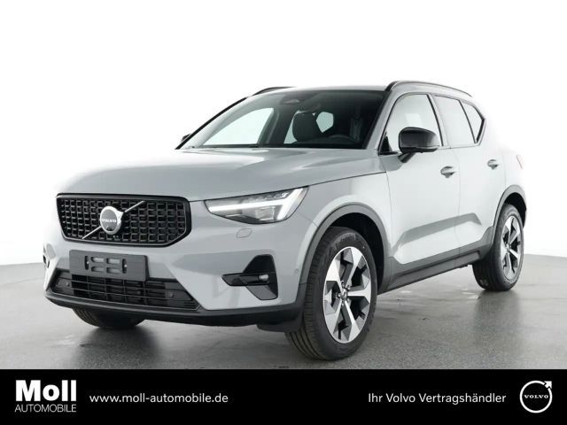Volvo XC40 Plus Dark 2WD Digitales Cockpit Memory Sitze Sound 2025 Benzine
