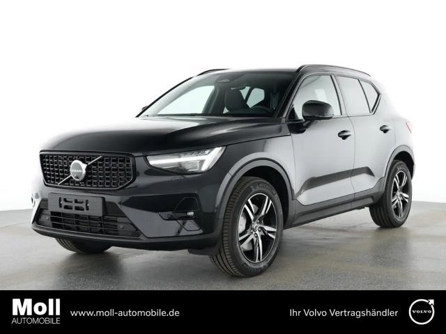 Volvo XC40 Plus Dark 2WD Digitales Cockpit Memory Sitze Sound 2025 Benzine