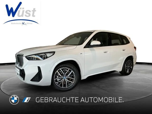 BMW iX1 xDrive30 M Sportpaket Head-Up HK HiFi DAB 2025 Elektrisch