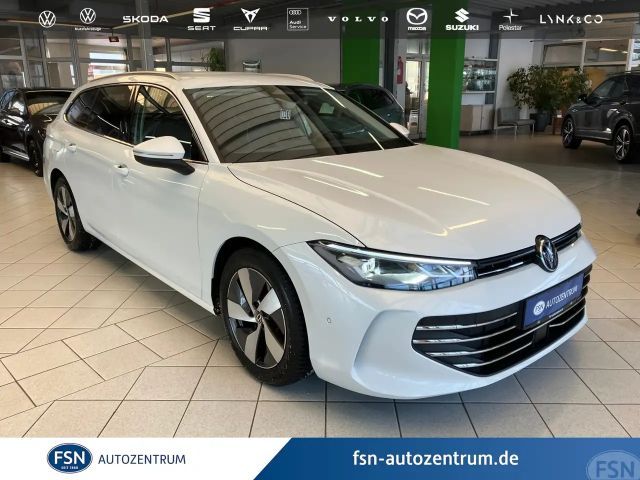 Volkswagen Passat Variant 1.5 eTSI Business AHK SPORT NAVI RFK ACC 2025 Benzine