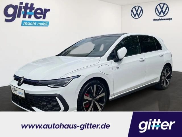 Volkswagen Golf VIII Lim. 1.5 eHybrid 200 kW GTE NAVI HUD Digitale 2026 Hybride / Benzine