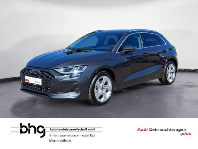 Audi A3 30TFSI S tronic KomfortPlus Navi co 2025 Benzine