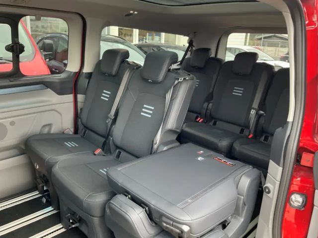 Ford Tourneo Custom