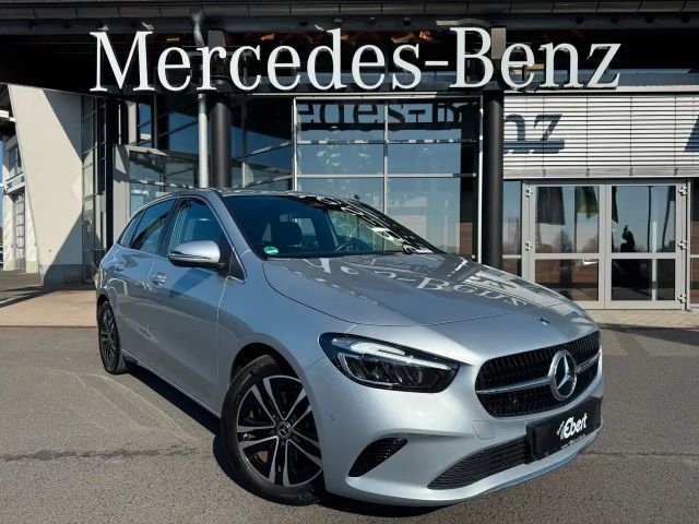 Mercedes-Benz B 180 2024 Benzine