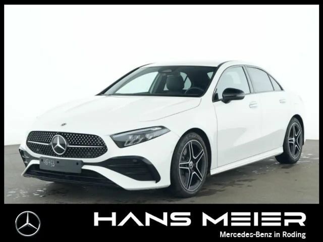 Mercedes-Benz A 220 A 220 4M AMG Limo Night Ambiente Winterp. Kamera 2024 Benzine