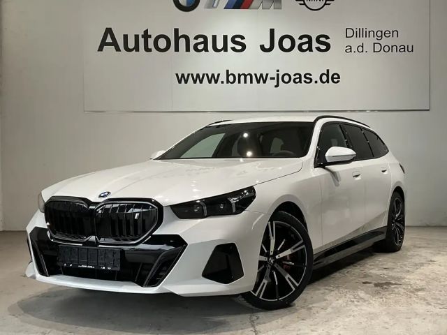 BMW i5 xDrive40 Touring M Sportpaket DAB LED AHK 2026 Elektrisch
