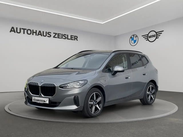 BMW 230 e xDrive Active Tourer Head-Up Parkassistent+ Lenk 2023 Hybride / Benzine