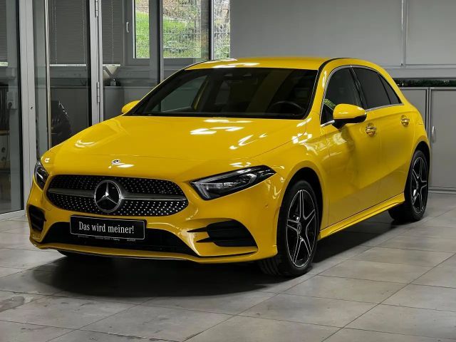 Mercedes-Benz A 250 e AMG Line DISTRONIC LED+PDC&360°+HEAD-UP++ 2022 Hybride / Benzine