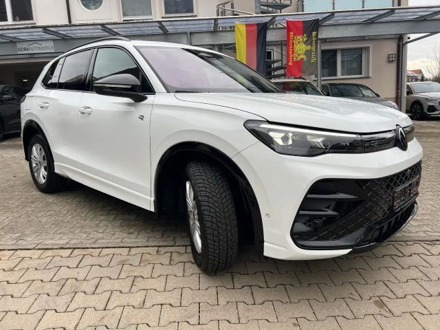 Volkswagen Tiguan 2.0 TSI 4Motion R-Line, Vollausstattung! 2025 Benzine