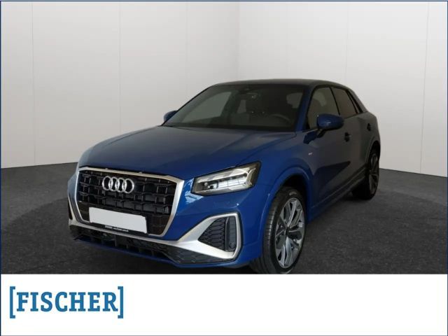 Audi Q2 35TFSI S tronic S line Matrix AHK SHZ Rear View 2025 Benzine