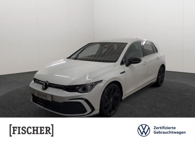 Volkswagen Golf VIII 1.5 eTSI DSG R-Line Matrix AHK Navi Rear View 2023 Benzine