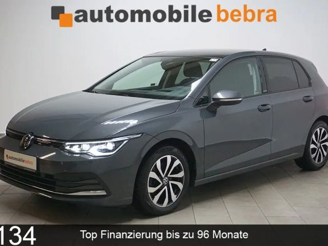Volkswagen Golf 8 2.0TDI DSG Active Virtual LED Pano AHK 2022 Diesel