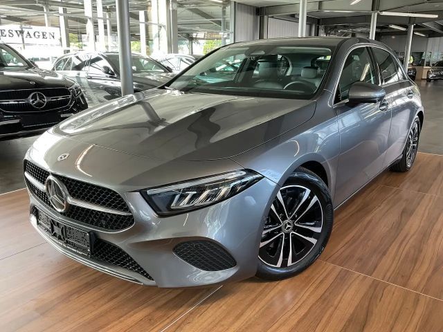 Mercedes-Benz A 180 A 180 Progressive DISTRONIC/SPUR/TOTW/AHK/360 2024 Benzine