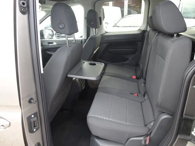 Ford Grand Tourneo