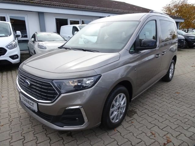 Ford Grand Tourneo