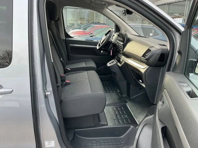 Peugeot Traveller