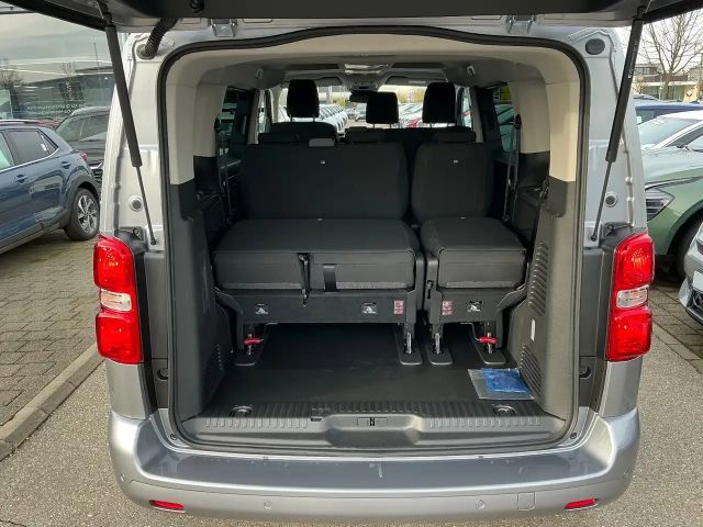 Peugeot Traveller
