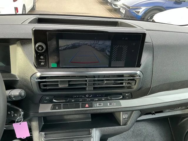 Peugeot Traveller