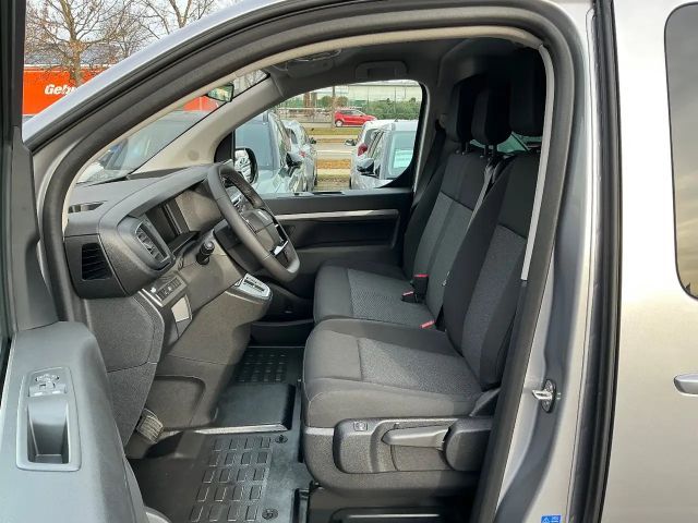Peugeot Traveller