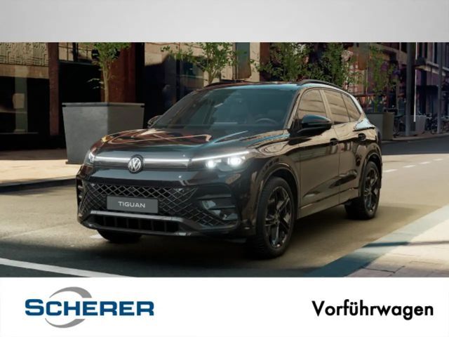 Volkswagen Tiguan R-Line BlackStyle,HD-Matrix,Sound,WKR,HuD 2026 Benzine