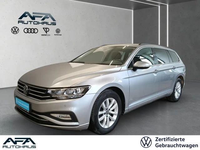 Volkswagen Passat Var. 1.5 TSI Business DSG AHK*NAV*ACC*LED 2023 Benzine