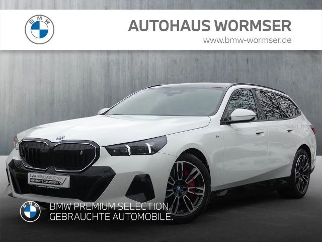 BMW i5 eDrive40 Touring M Sportpaket DAB LED AHK 2025 Elektrisch