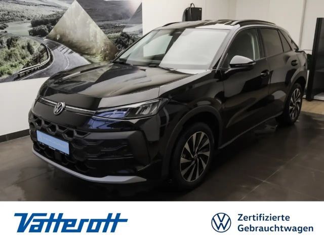 Volkswagen T-Roc Life 1.5 eTSI DSG AHK Winter Ganzjahresreifen 2026 Benzine
