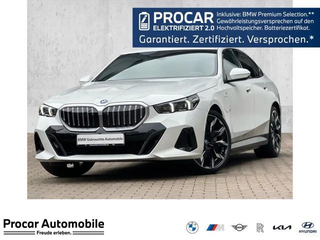 BMW 550 e xDrive M Sport AdapLED DA Prof PA+ B&W 21" 2025 Elektrisch