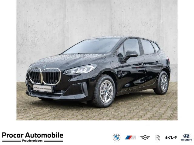 BMW 225 e xDrive Active Tourer Navi Widescreen AHK H/K RFK 2022 Hybride / Benzine