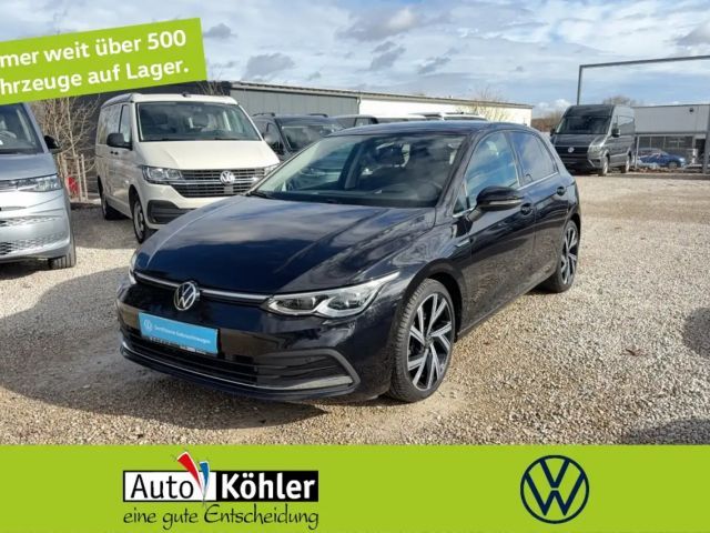 Volkswagen Golf Style 4Motion DSG Matrix/Pano/CarPlay/Black 2022 Benzine
