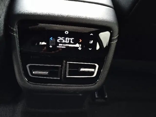 Mazda 6e