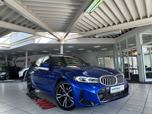BMW 318 i M Sportpaket LED/AUT./HEAD-UP/CAM/KEYLESS 2023 Benzine