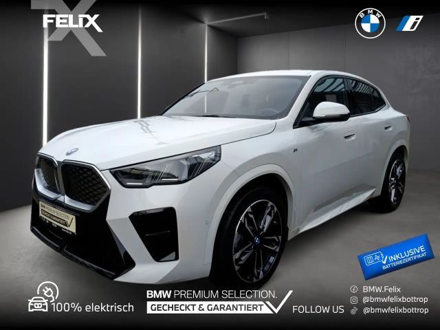 BMW iX2 eDrive20 M SPORTPAKET+19"ALU+WIDESCREEN 2024 Elektrisch