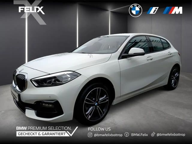 BMW 118 i Sport Line+ANH.KUPPLUNG+LIVE COCKPIT PRO 2022 Benzine