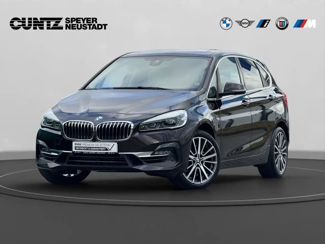 BMW 220 i Active Tourer Panorama Driving+Parkassit Head-Up 2021 Benzine