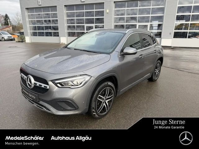 Mercedes-Benz GLA 250 GLA 250 e Progressive AHK LED Kamera Busin Sitzh 2022 Hybride / Benzine