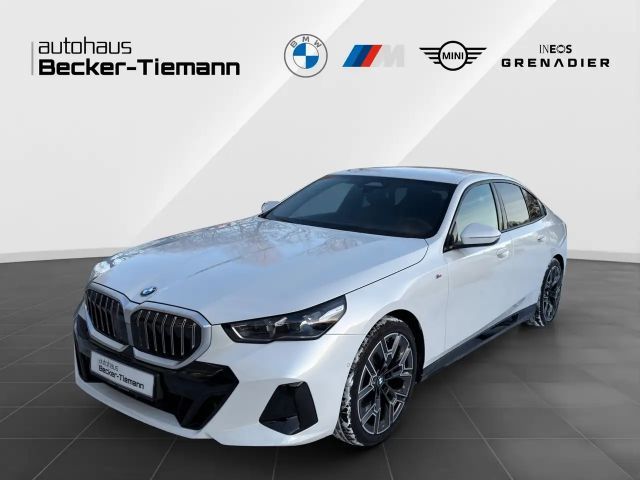 BMW 520 d M Sport/LivePro/CarPlay/Head-Up/Standheizung/AHK 2025 Diesel