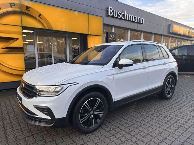 Volkswagen Tiguan 2.0 TDI SCR DSG ACTIVE +AHK+NAVI+ 2021 Diesel