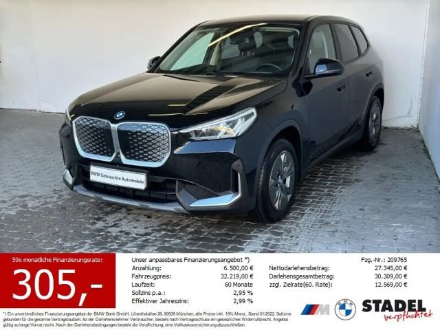 BMW iX1 xDrive30 Navi.LED.AHK.RüKam.DAB.Sitzheizung 2023 Elektrisch