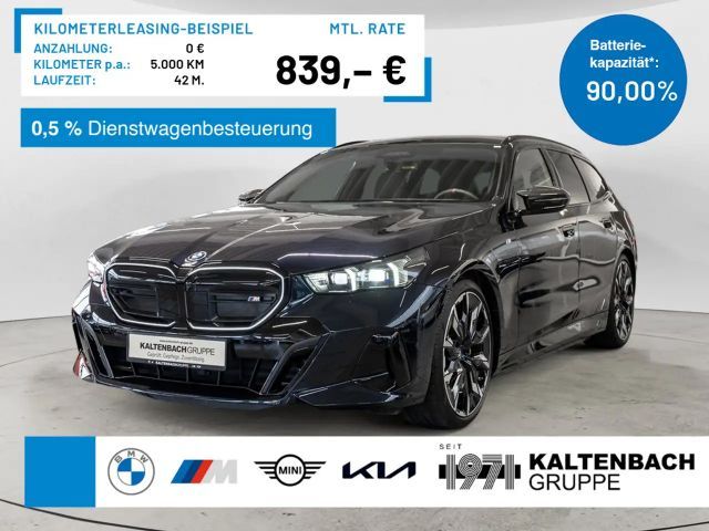 BMW i5 M60 Touring xDrive PANO AHK 360° B&W LED 2025 Elektrisch