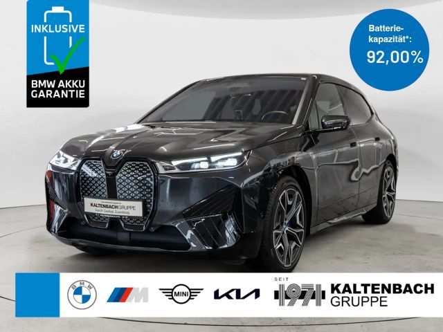 BMW iX xDrive 40 Sport PANO AHK HUD 360° LASER 2021 Elektrisch