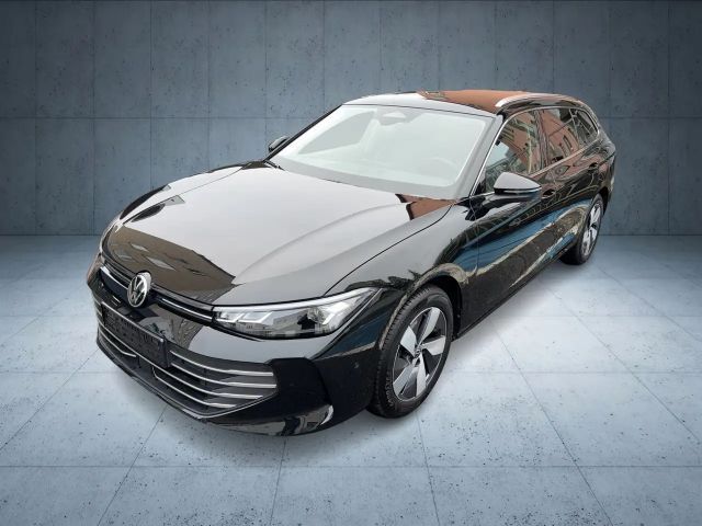 Volkswagen Passat Variant 1.5 DSG TSIe Business Navi LED ACC Anhängevorri... 2024 Benzine