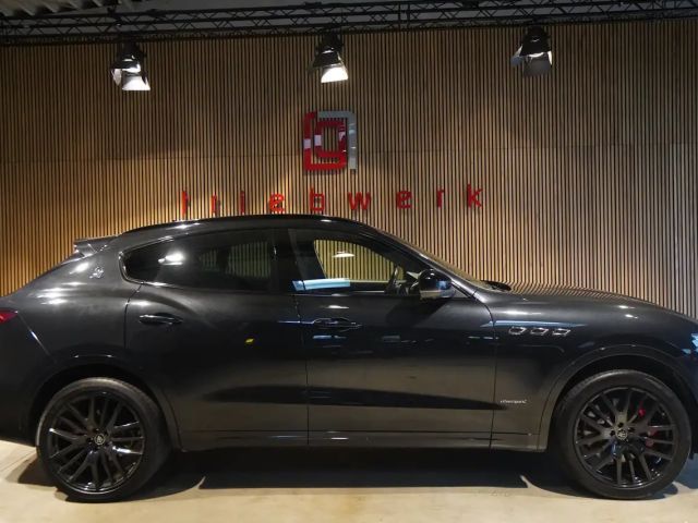 Maserati Levante SQ4 Gransport*U-Frei*Pano*1.Hd*Nerissimo Pack 2021 Benzine