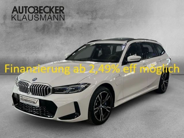 BMW 330 e Touring M SPORT 18''LC PROF AHK ALARM 360°PARKEN 2025 Hybride / Benzine