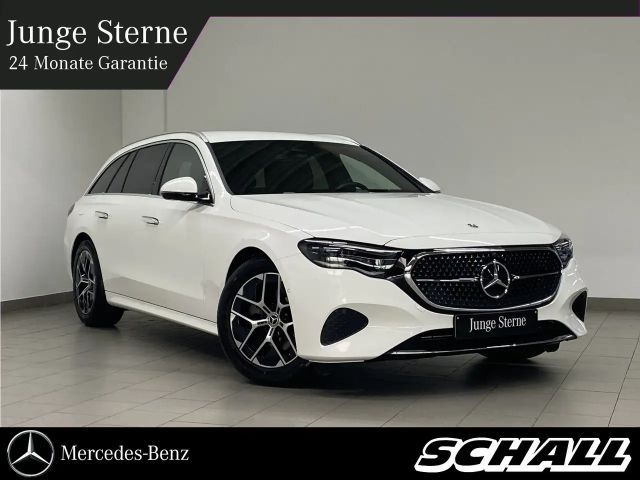 Mercedes-Benz E 200 T AVANTG-ADV+DISTR+AHK+360°+AMBIENTE+MEMOR 2025 Benzine