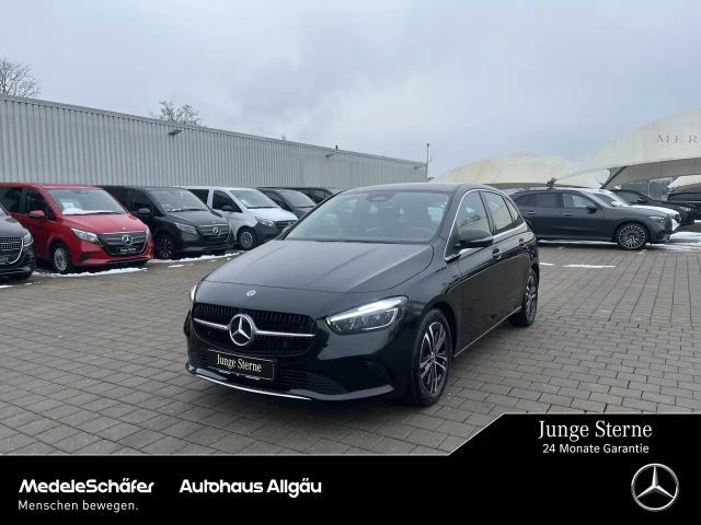 Mercedes-Benz B 180 2024 Benzine