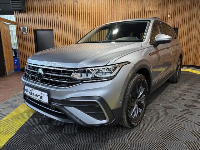 Volkswagen Tiguan Allspace 1,5 TSI DSG *Navi*AHK*Matrix*Kam 2024 Benzine