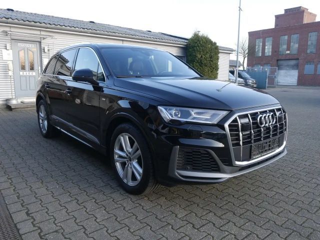 Audi Q7 2022 Benzine